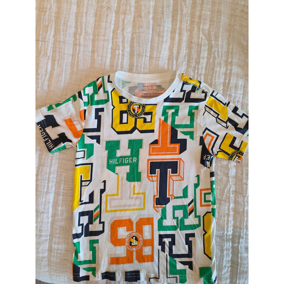 Tommy Hilfiger Boys Logo T-shirt Size 5 - Picture 1 of 2